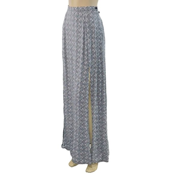MINKPINK Women's Boho Maxi Skirt Geometric Floral Print Black & White Size M - Picture 1 of 13